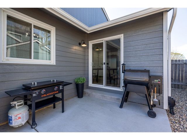 2977 8th St SW, Loveland, CO 80537