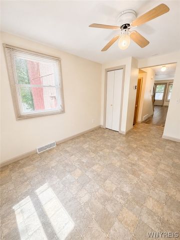 1 Robin Road, Amherst, NY 14228