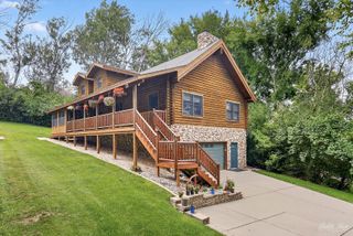 1334 Hillside, Algonquin, IL 60102