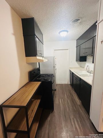 144 Cloudhaven Dr Unit 1, San Antonio, TX 78209