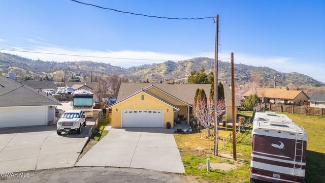 18101 Ghost Town Street, Tehachapi, CA 93561