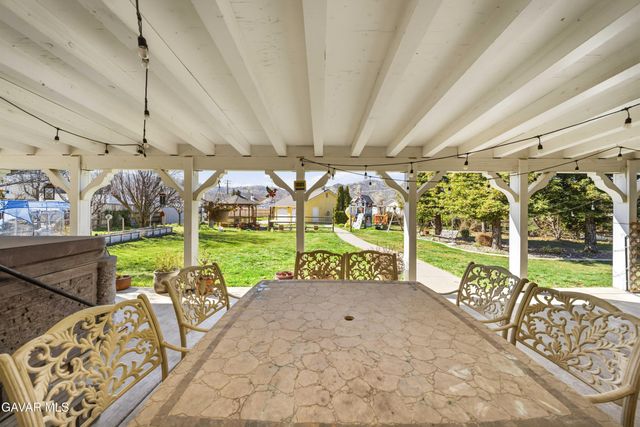 18101 Ghost Town Street, Tehachapi, CA 93561