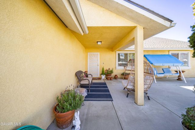 18101 Ghost Town Street, Tehachapi, CA 93561