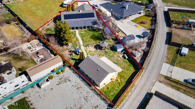 18101 Ghost Town Street, Tehachapi, CA 93561