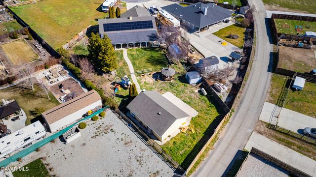 18101 Ghost Town Street, Tehachapi, CA 93561