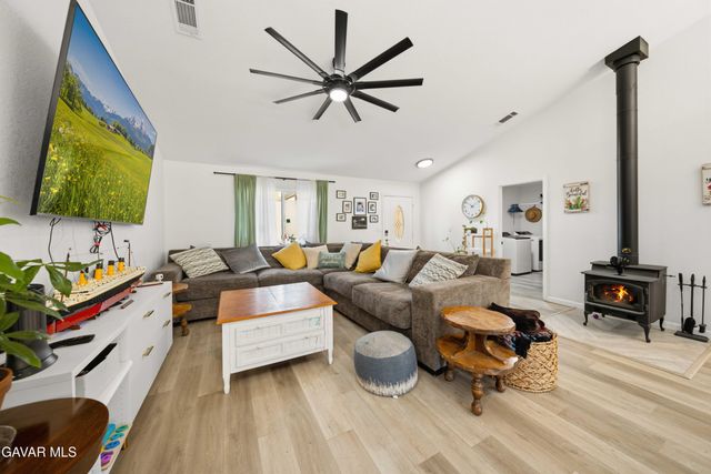 18101 Ghost Town Street, Tehachapi, CA 93561