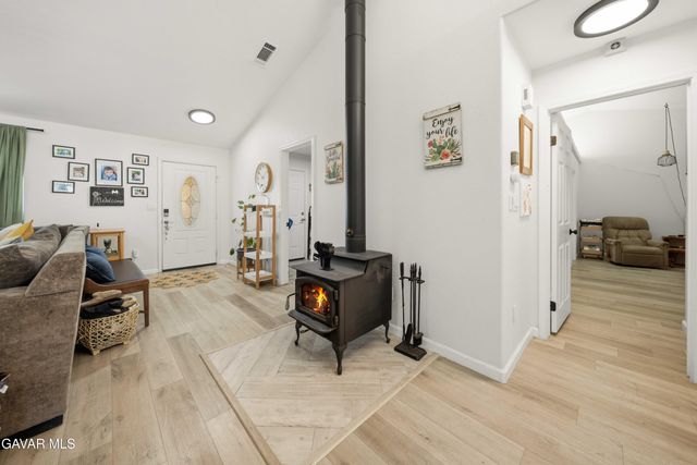 18101 Ghost Town Street, Tehachapi, CA 93561