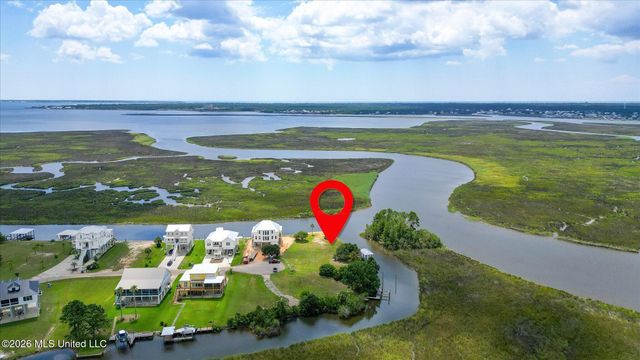 314 Puunani Place, Diamondhead, MS 39525