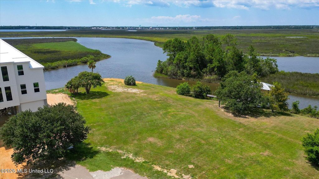 314 Puunani Place, Diamondhead, MS 39525