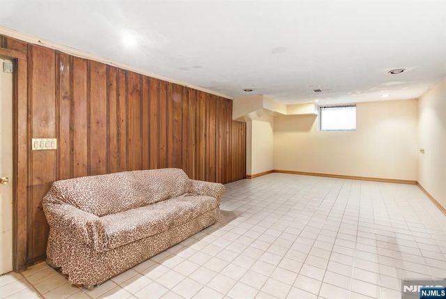 442 Seven Oaks Road, Orange, NJ 07050