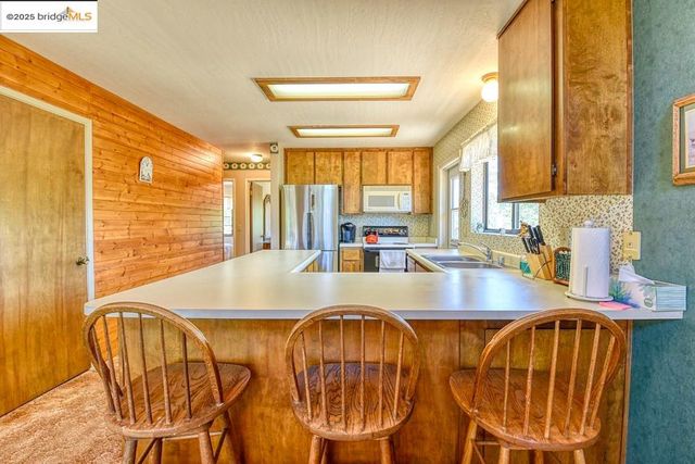 20830 Point View Dr, Groveland, CA 95321