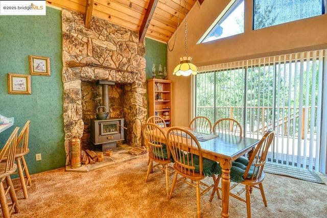 20830 Point View Dr, Groveland, CA 95321