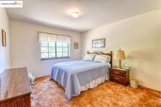 20830 Point View Dr, Groveland, CA 95321