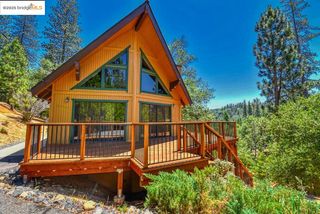 20830 Point View Dr, Groveland, CA 95321