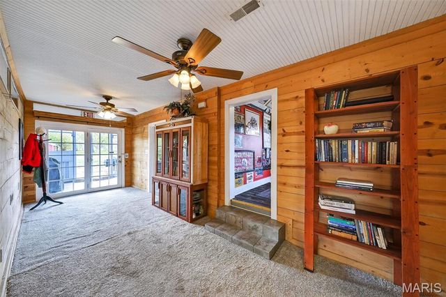 283 Highway W, Foristell, MO 63348