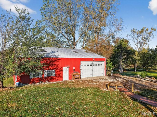 283 Highway W, Foristell, MO 63348