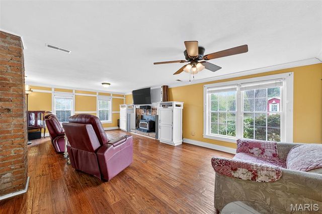 283 Highway W, Foristell, MO 63348