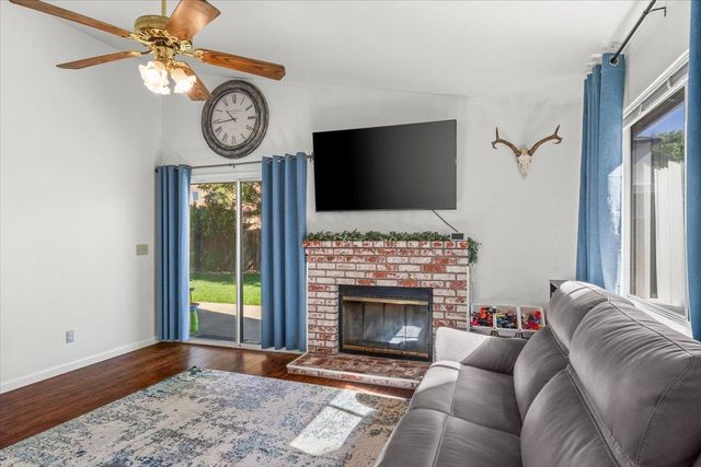 3805 Ellenboro Ave, Modesto, CA 95357