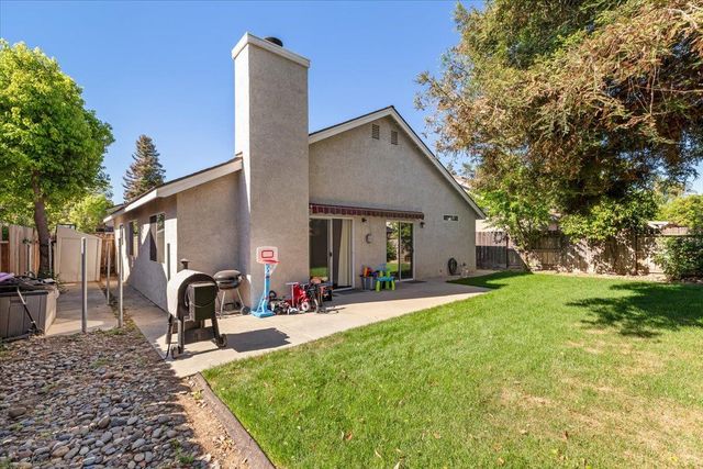 3805 Ellenboro Ave, Modesto, CA 95357