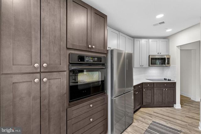6704 Holly Farm Ln Unit 112, Warrenton, VA 20187