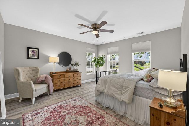 6704 Holly Farm Ln Unit 112, Warrenton, VA 20187