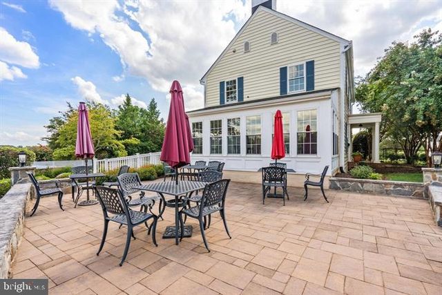 6704 Holly Farm Ln Unit 112, Warrenton, VA 20187