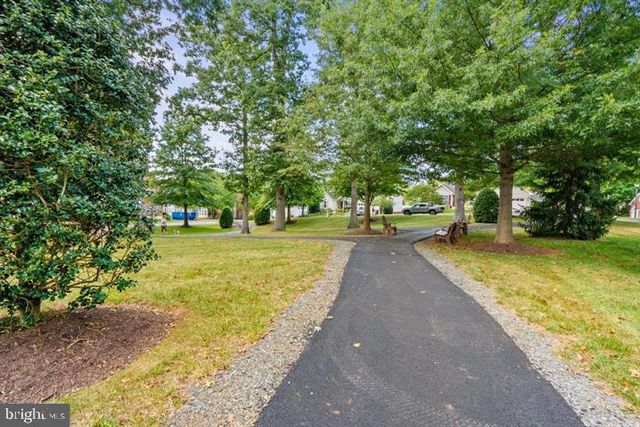 6704 Holly Farm Ln Unit 112, Warrenton, VA 20187