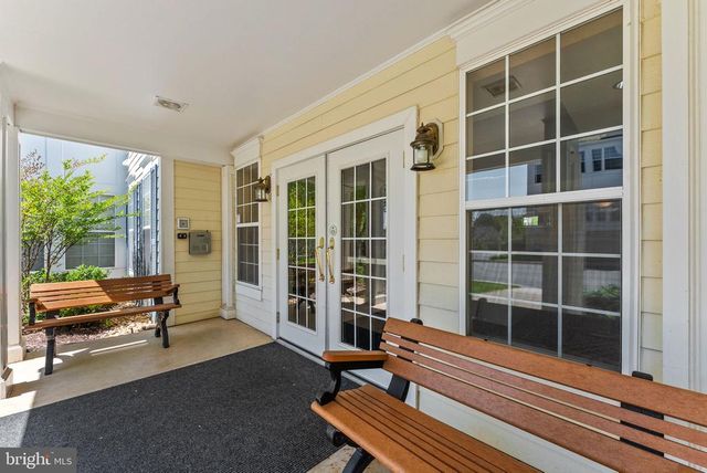 6704 Holly Farm Ln Unit 112, Warrenton, VA 20187