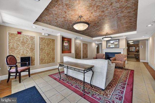 6704 Holly Farm Ln Unit 112, Warrenton, VA 20187