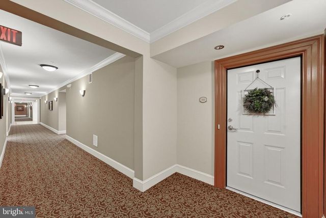 6704 Holly Farm Ln Unit 112, Warrenton, VA 20187