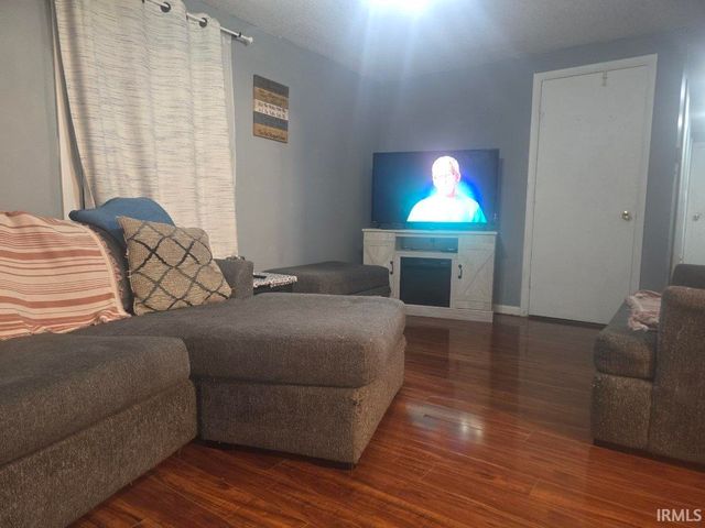 512 W Plate Glass Street, Montpelier, IN 47359