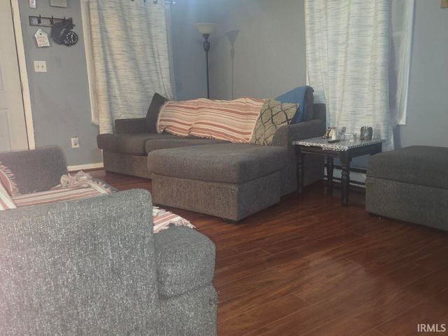 512 W Plate Glass Street, Montpelier, IN 47359