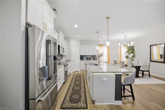 977 Hillpoint RD, Suffolk, VA 23434