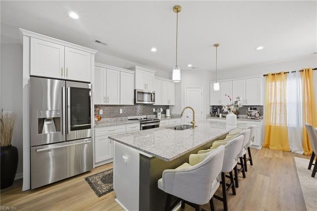 977 Hillpoint RD, Suffolk, VA 23434