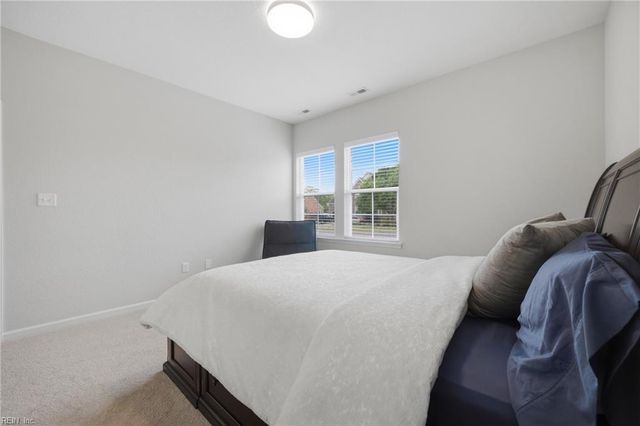 977 Hillpoint RD, Suffolk, VA 23434