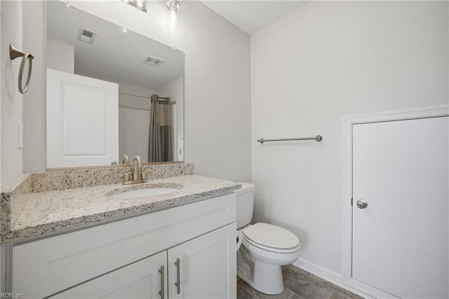 977 Hillpoint RD, Suffolk, VA 23434
