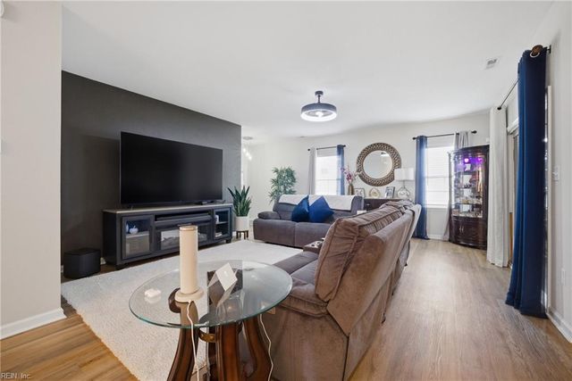 977 Hillpoint RD, Suffolk, VA 23434