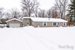 340 E River Road, Muskegon, MI 49445