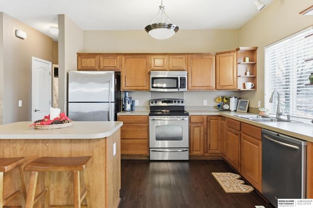 7664 Potter St, Omaha, NE 68122