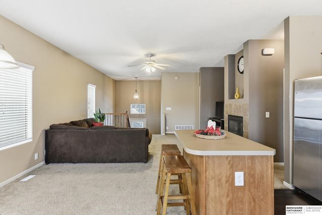 7664 Potter St, Omaha, NE 68122