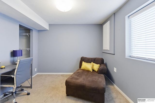 7664 Potter St, Omaha, NE 68122