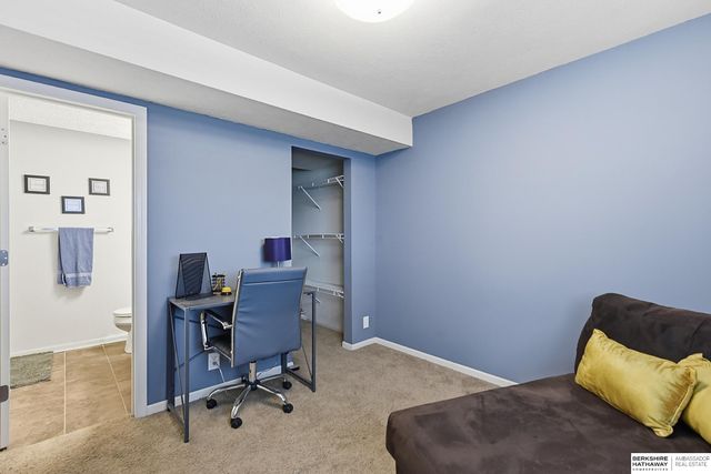 7664 Potter St, Omaha, NE 68122