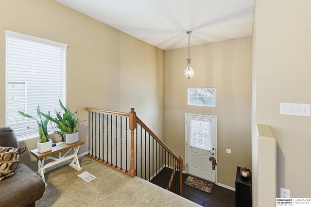 7664 Potter St, Omaha, NE 68122