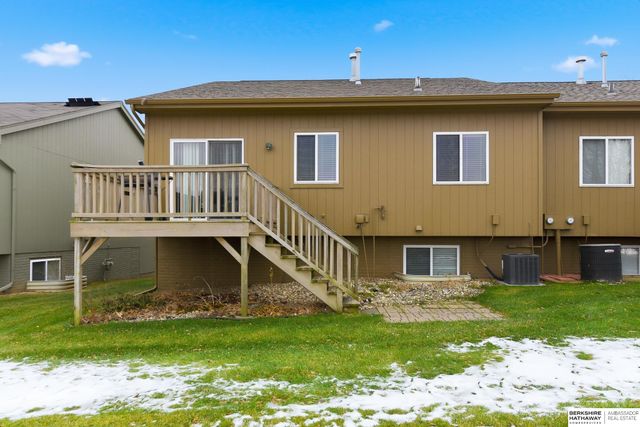 7664 Potter St, Omaha, NE 68122