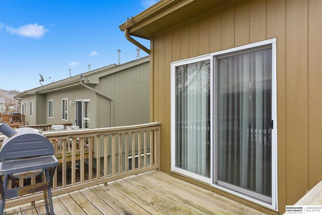 7664 Potter St, Omaha, NE 68122