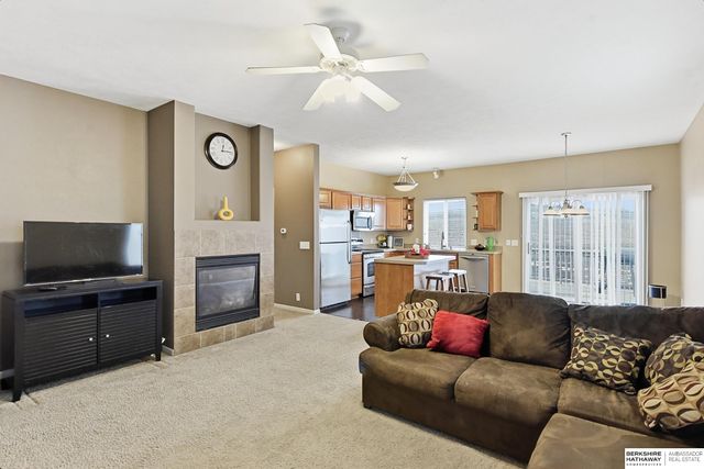 7664 Potter St, Omaha, NE 68122