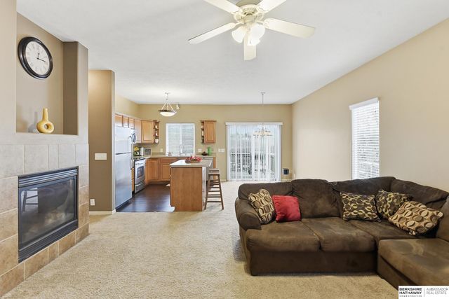 7664 Potter St, Omaha, NE 68122