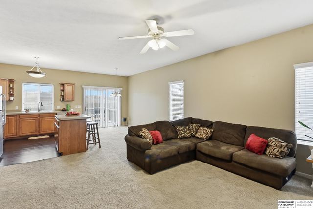 7664 Potter St, Omaha, NE 68122