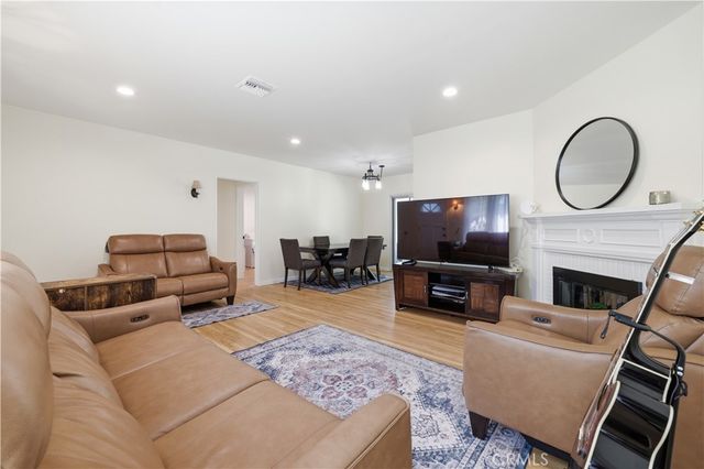 1845 N Evergreen, Burbank, CA 91505