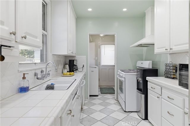1845 N Evergreen, Burbank, CA 91505